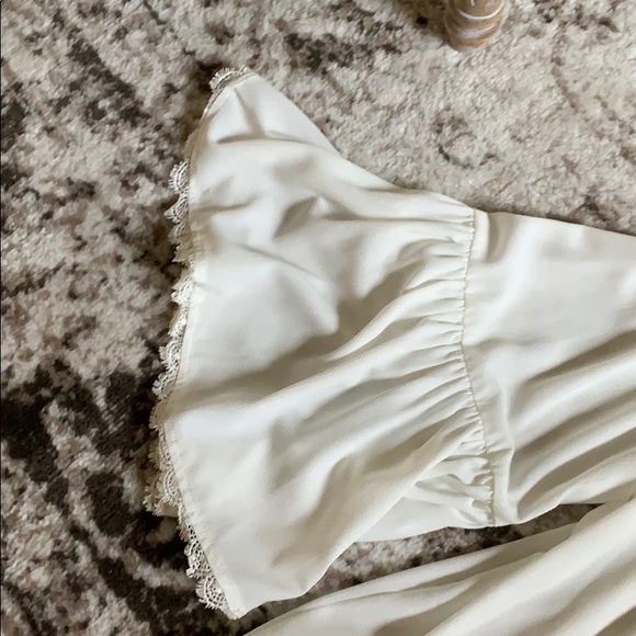 Off the shoulder shirt - Picture 3 of 3